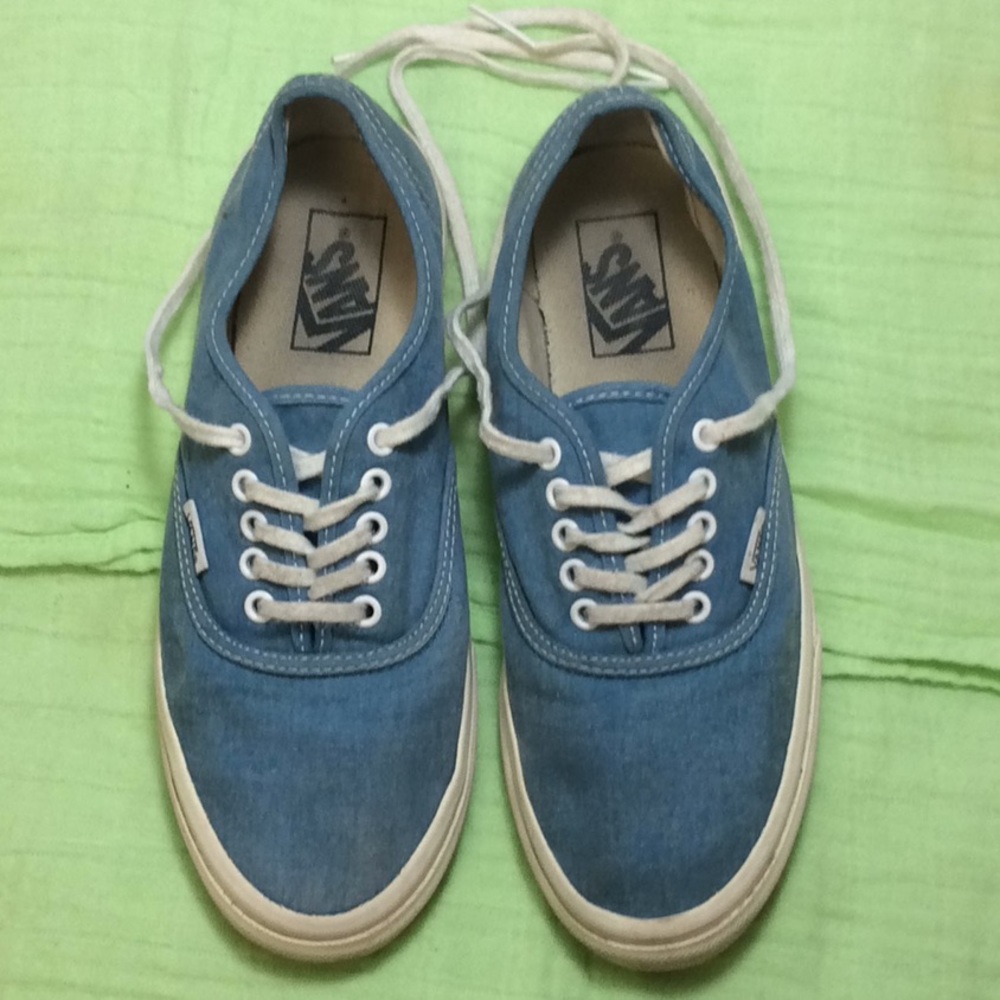 Vans, blue, lace up, 5 eyelets.